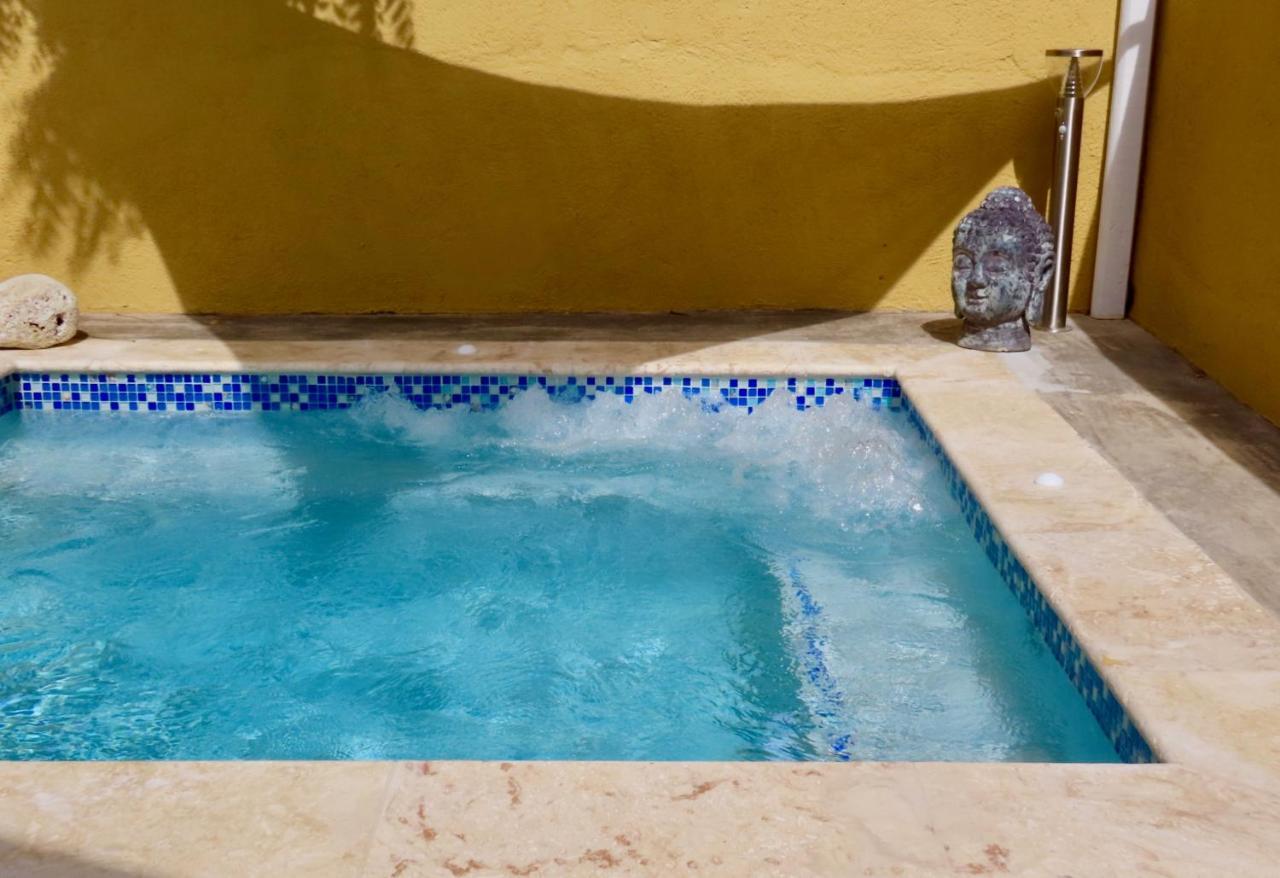 Historic Building The Palm Backyard Studio-Apartment Willemstad, Curacao Feel Home Away From Home Екстериор снимка