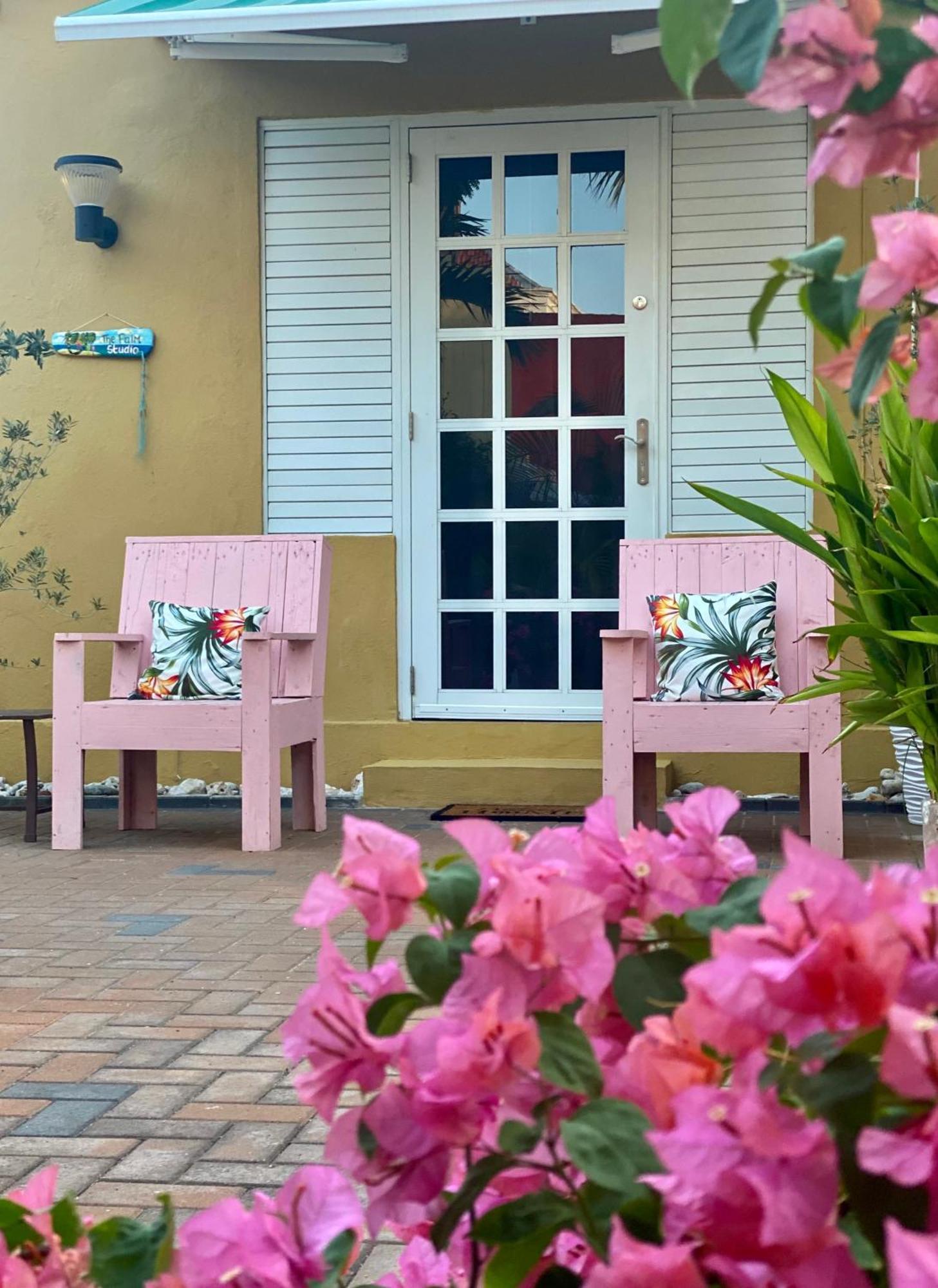 Historic Building The Palm Backyard Studio-Apartment Willemstad, Curacao Feel Home Away From Home Екстериор снимка